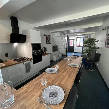 Maison Cosy Avec Cour Privee ! Holiday home Joinville