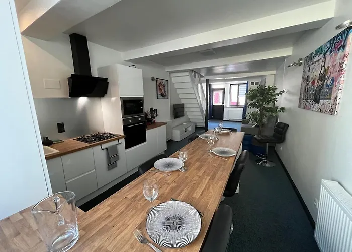 Maison Cosy Avec Cour Privee ! בית נופש ז'ואנוויל