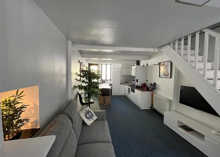 בית נופש Maison Cosy Avec Cour Privee ! ז'ואנוויל